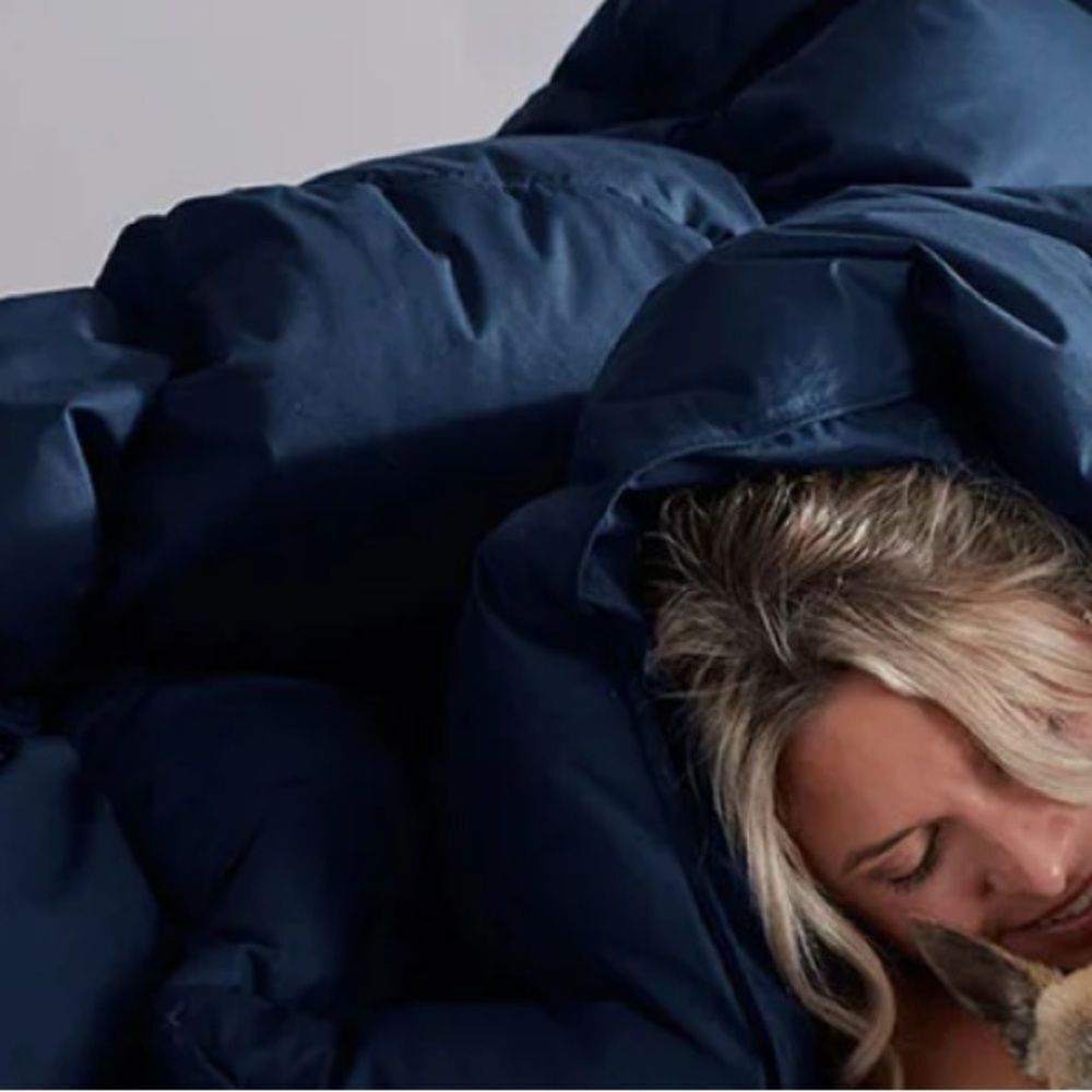 The Company Store LaCrosse Down Light Warmth Comforter, Queen in Navy Blue. New! - Picture 3 of 12
